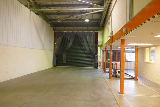 32 Bower Hill Industrial Estate, Bower Hill, Epping, Industrial / Other To Let - P1020778.JPG