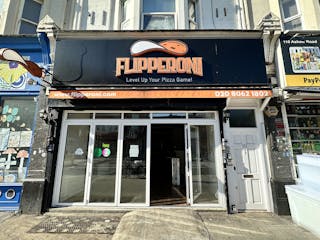 112 Askew Road, London, Restaurant / Retail To Let - 9D057C1C71794556B323881E07D2E3C2.jpeg