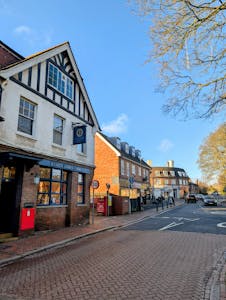 34 High Street, Great Missenden, Retail / E (Commercial / Business / Service) To Let - PXL_20251219_1301482372.jpg