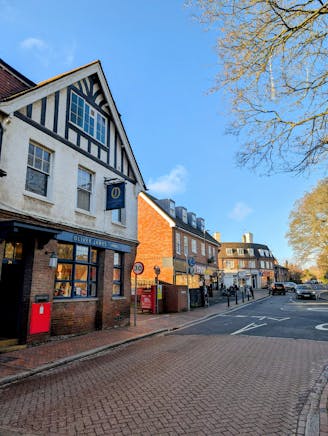 34 High Street, Great Missenden, Retail To Let - PXL_20251219_1301482372.jpg