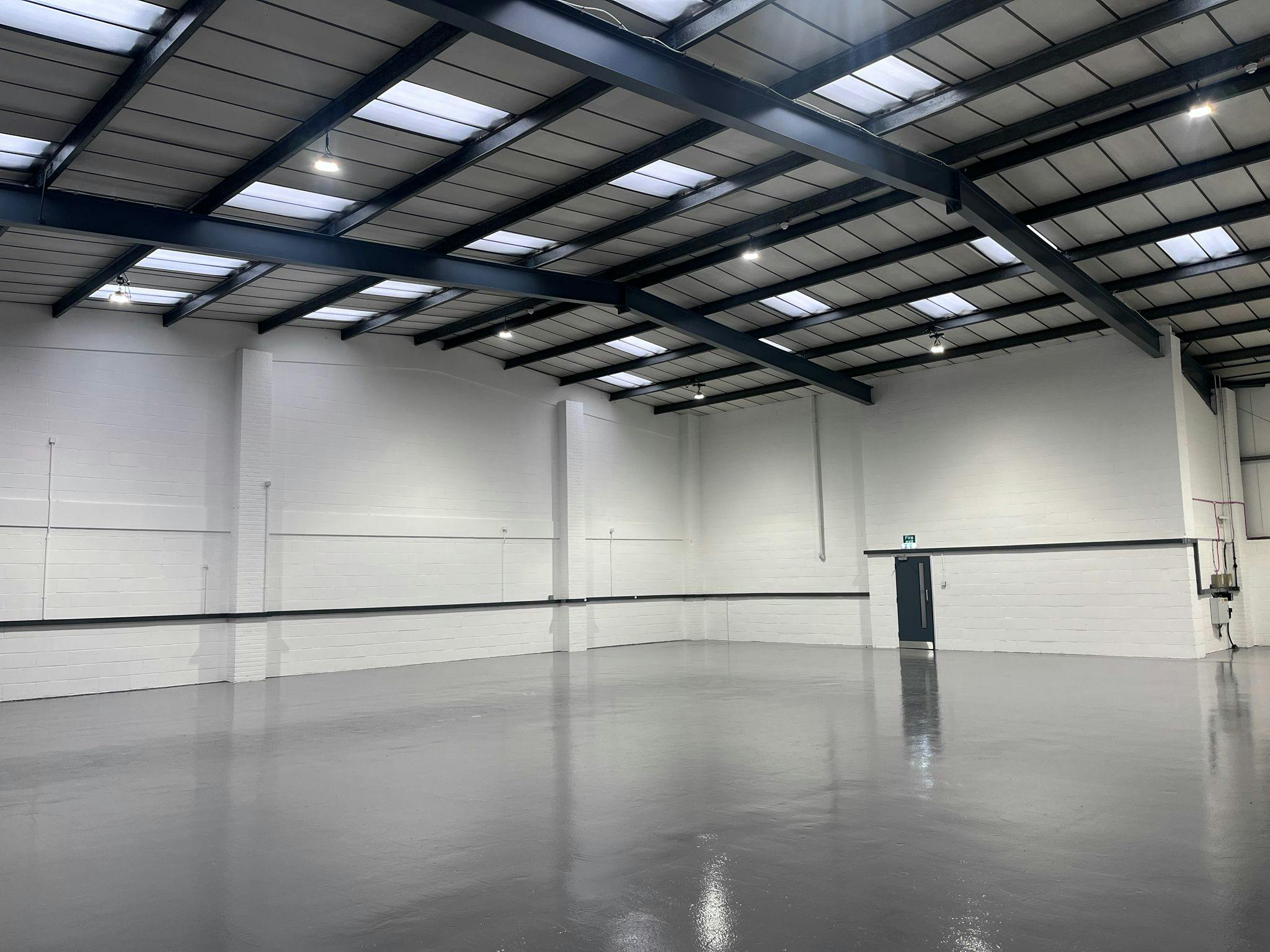 Industrial Unit in Newbury - photo 2