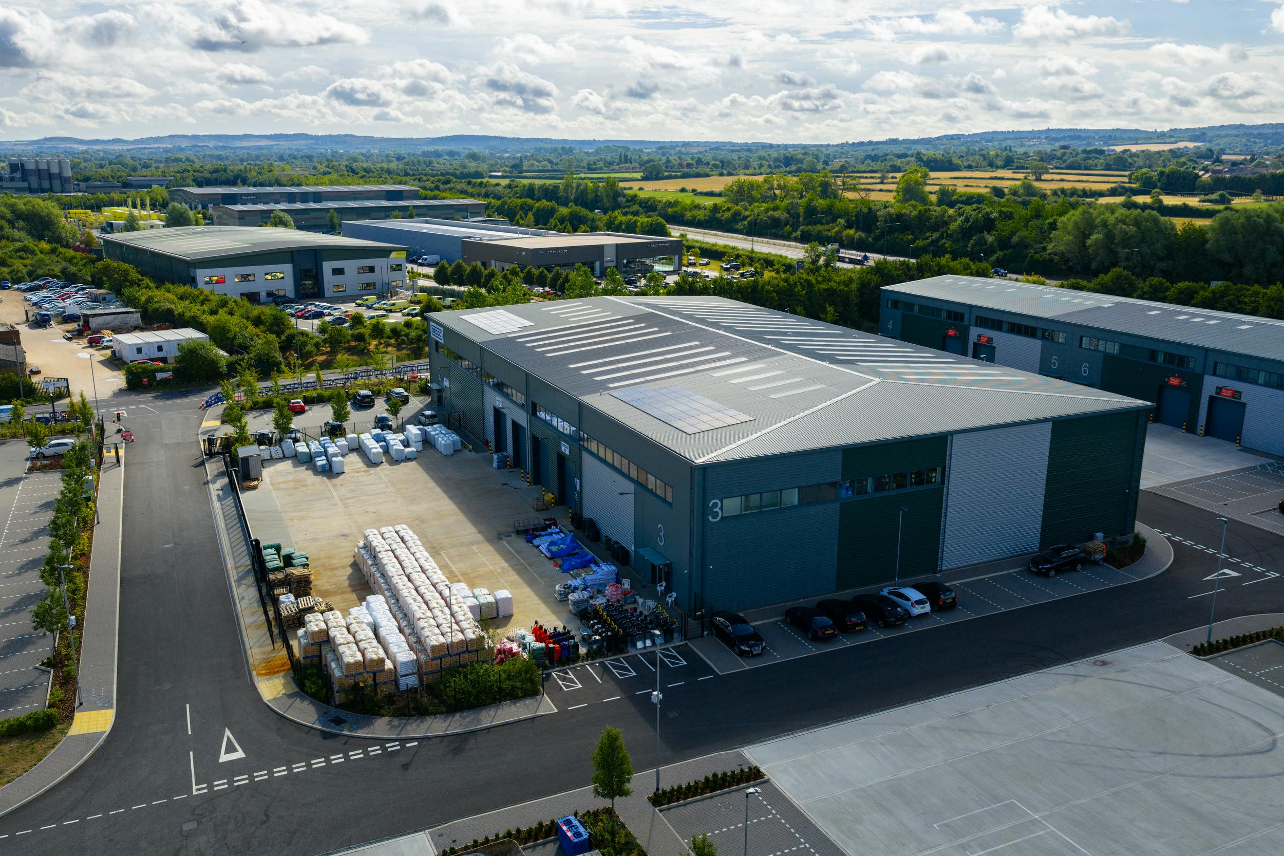 Vantage 41, Aston Clinton, Industrial To Let - Vantage 41  21  Photoscouk  WEBRES.JPG