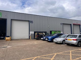 16 March Place, Aylesbury, Industrial To Let - WhatsApp Image 2026-05-06 at 15.47..jpeg