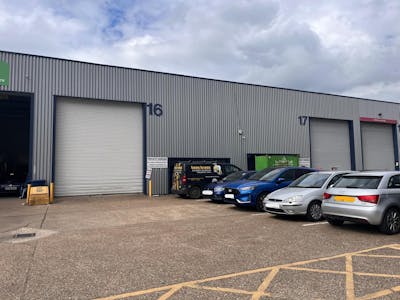 16 March Place, Aylesbury, Industrial To Let - WhatsApp Image 2026-05-06 at 15.47..jpeg