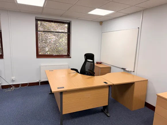 8 Manor Courtyard, Hughenden Avenue, High Wycombe, Offices To Let - 20260611_140920178_iOS.jpg