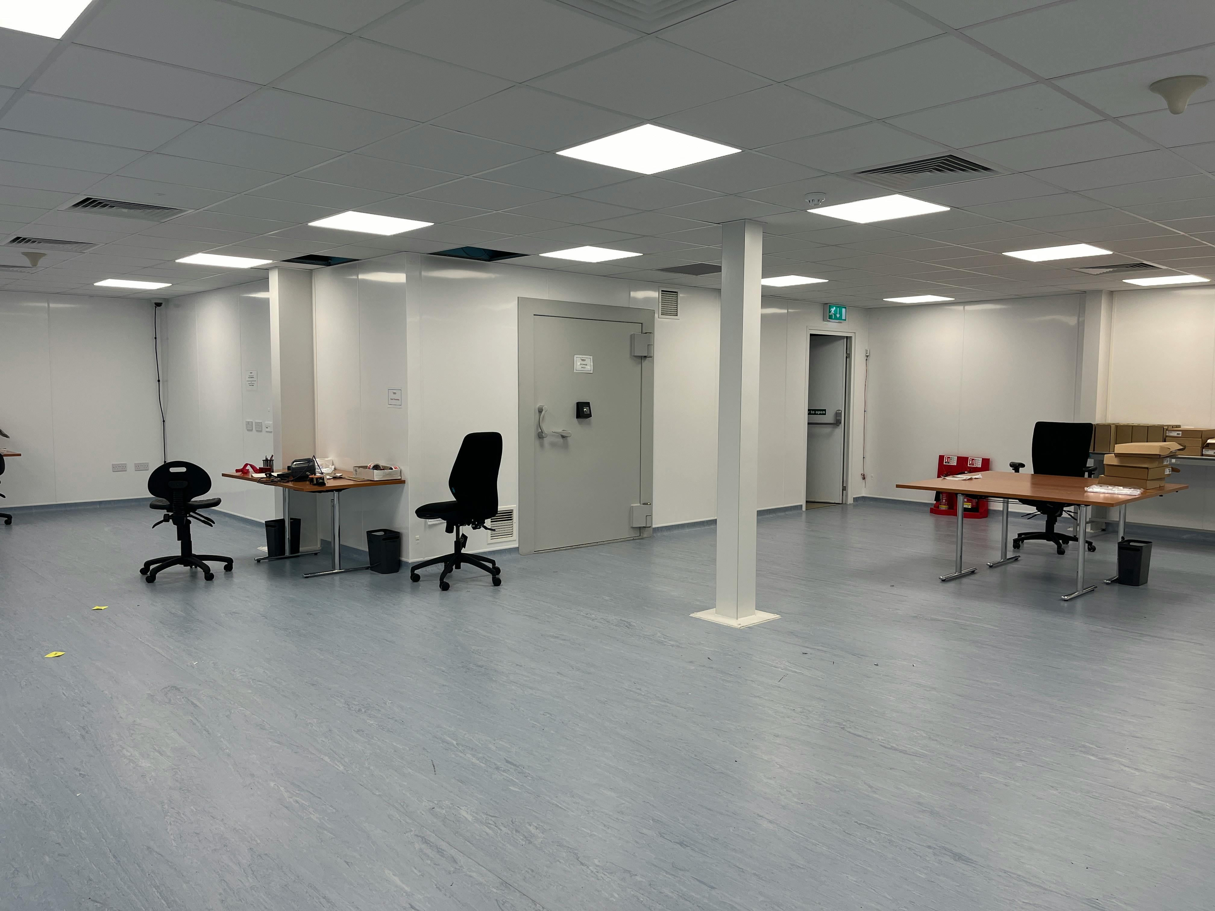 Modern Warehouse, Unit 5 Century Court, Aylesbury, Industrial To Let - IMG_1078.JPG