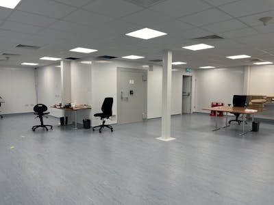 Modern Warehouse, Unit 5 Century Court, Aylesbury, Industrial / Industrial/Logistics To Let - IMG_1078.JPG