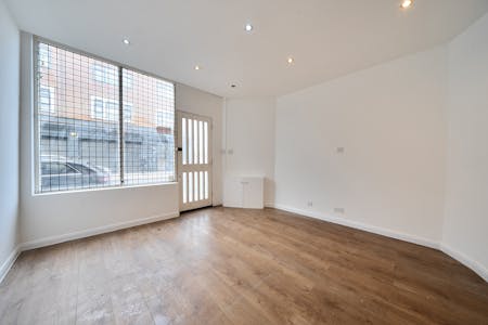 102 Portland Road, London, Class E Retail / Leisure / Investment / Retail For Sale - 1439902-9-69e1040275b39.jpg