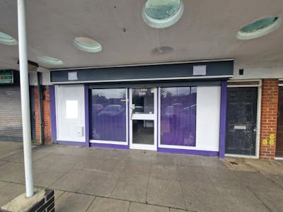 186 Nobes Avenue, Gosport, Retail To Let - 20240318_152539.jpg