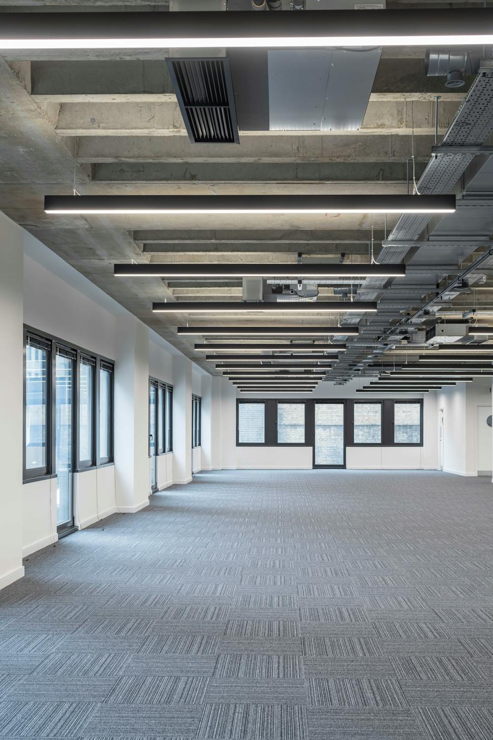 2 America Square, London, Office To Let - 3 2 AMS internal 4 r.jpg