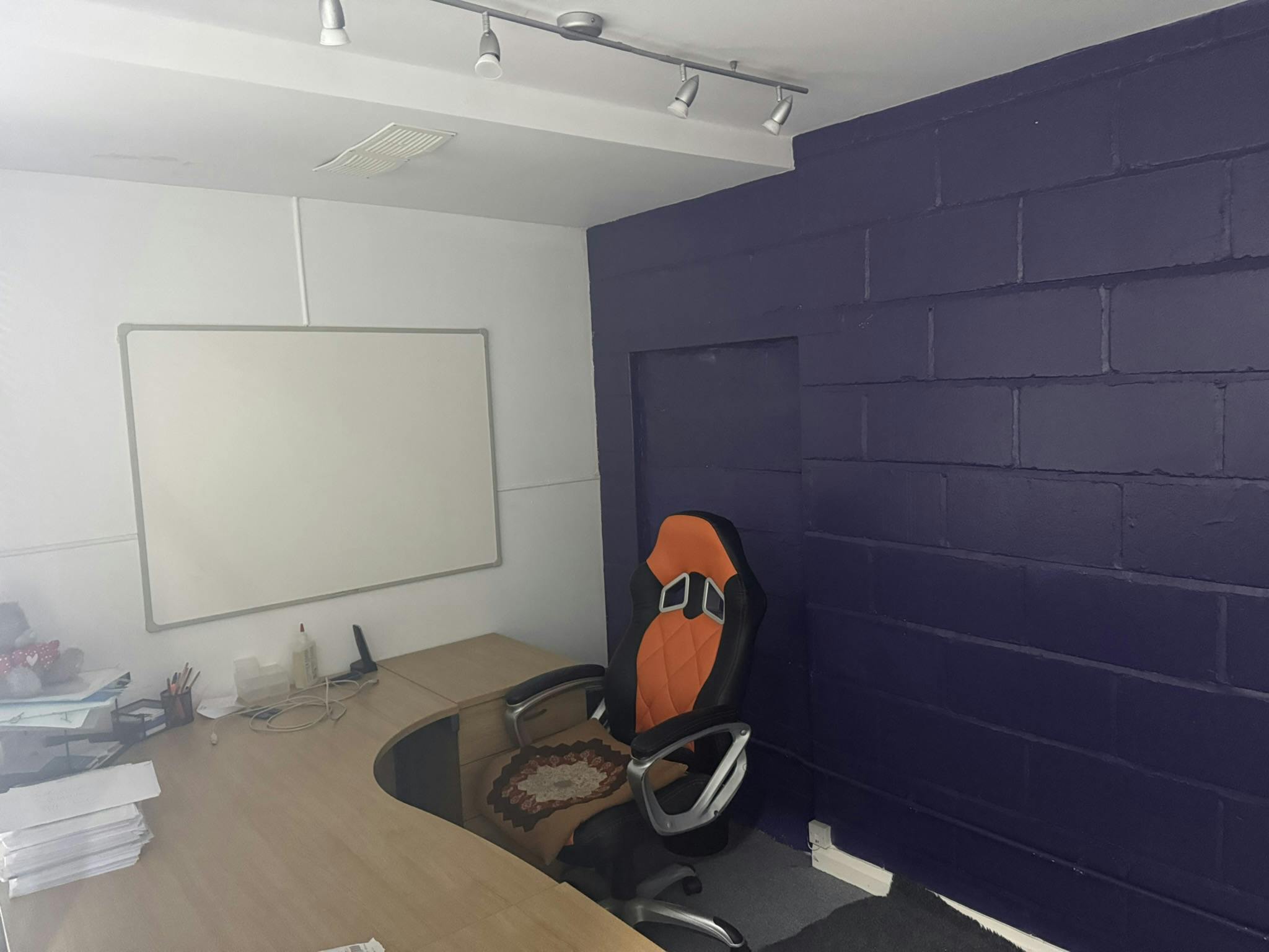 214 Station Road, Addlestone, Offices / Industrial / Warehouse To Let - IMG_6042.JPEG