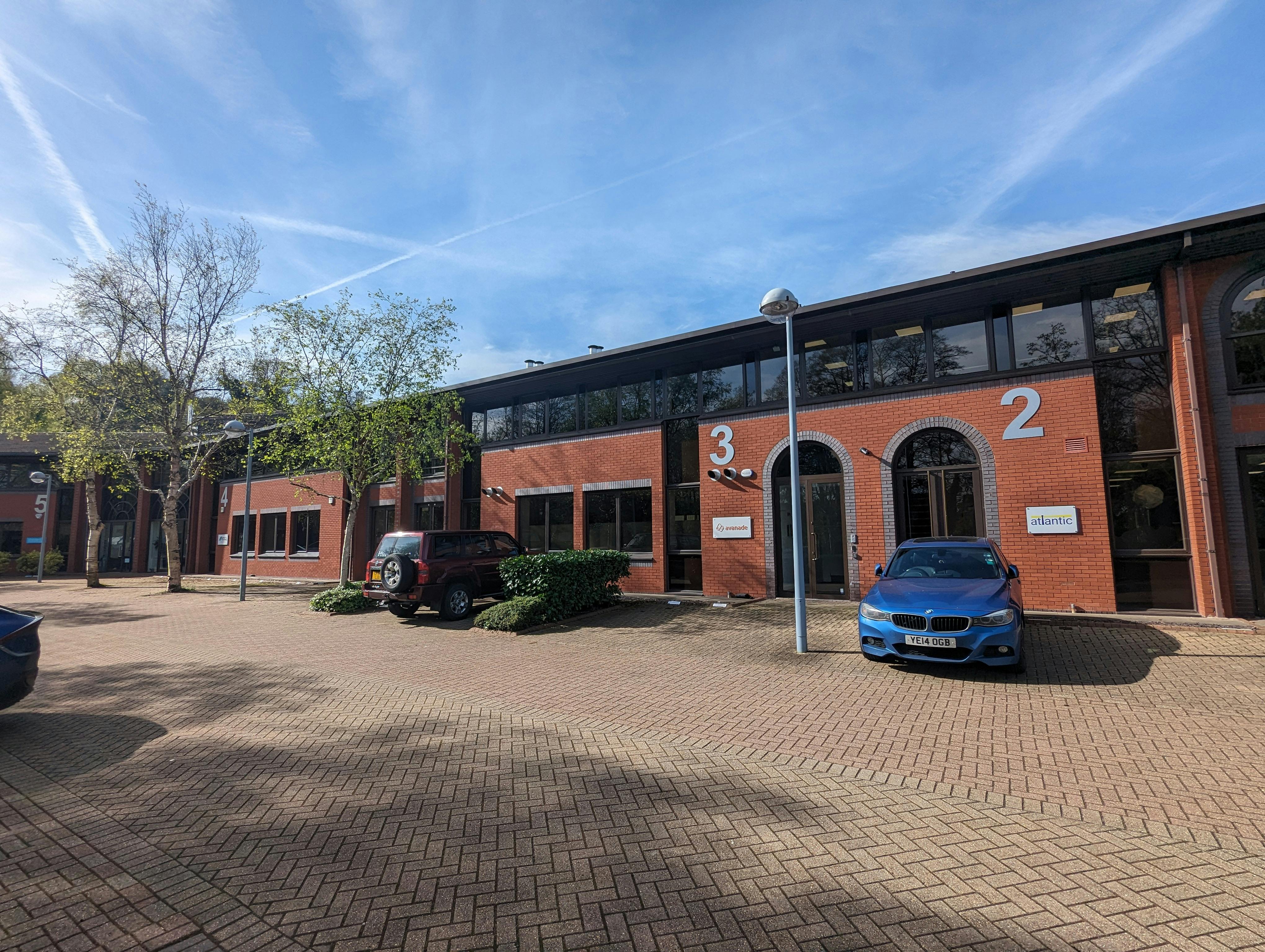 3, 4 & 8 Godalming Business Centre, Godalming, Offices To Let - PXL_20240412_084950851.jpg