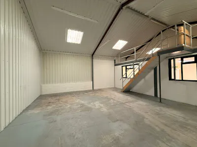Clearfields Farm, Aylesbury, Industrial / Industrial / Storage / Industrial / Warehouse / Workshops To Let - IMG-20260515-WA0034.jpg