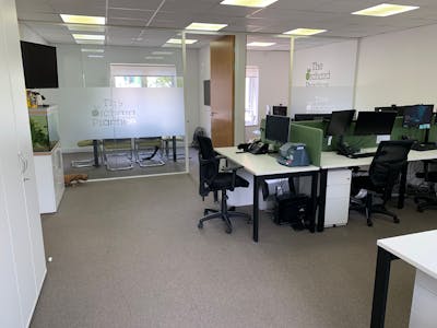 2 Penta Court, Borehamwood, Office To Let - IMG_0259.jpeg
