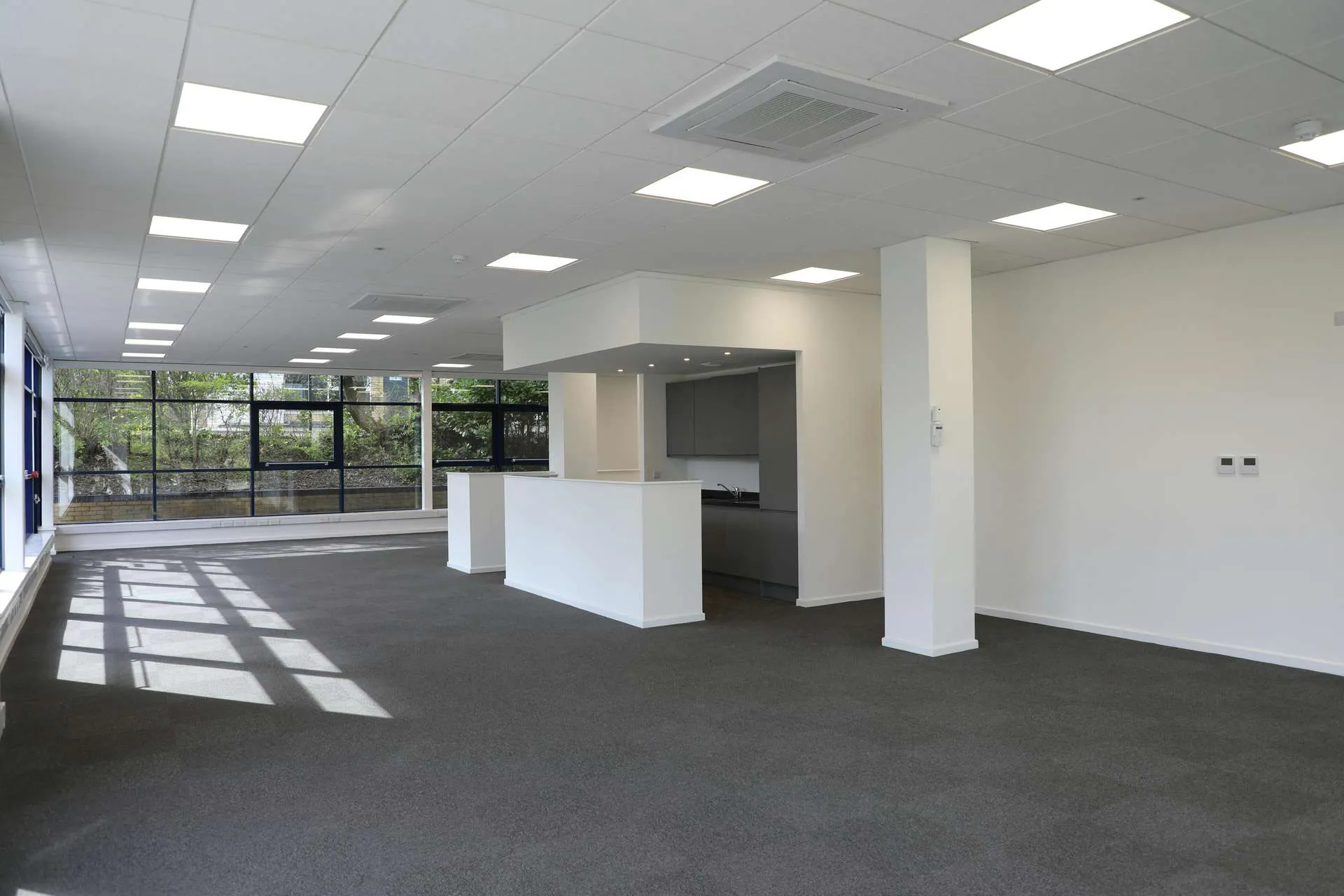 Unit 4, Bruntcliffe Avenue, Leeds 27 Industrial Estate, Leeds, West Yorkshire, LS27 0LL