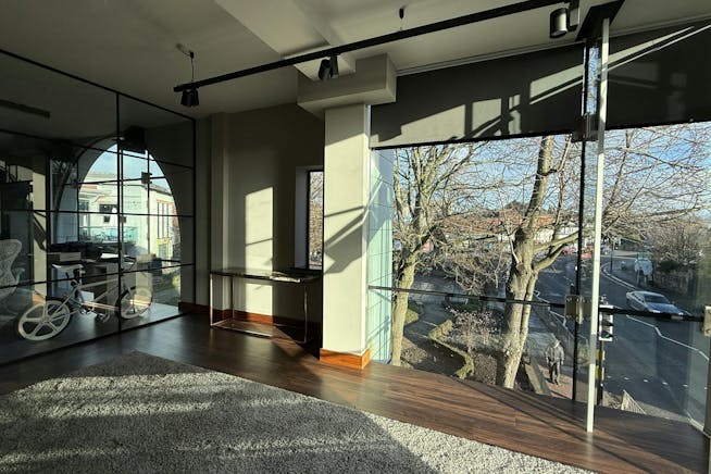 38 North Lane, Leeds, Offices To Let - 6c06ebcbb2d7707af51296e31f2edffa-img-2168.jpg