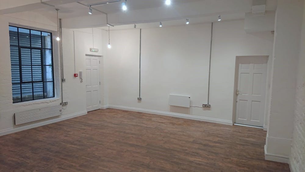 Unit D Taylor's Yard - 160 Brick Lane, London, Office To Let - 4e9ada914ff37df7d9ad832fd1e8646a-letting24619.jpeg