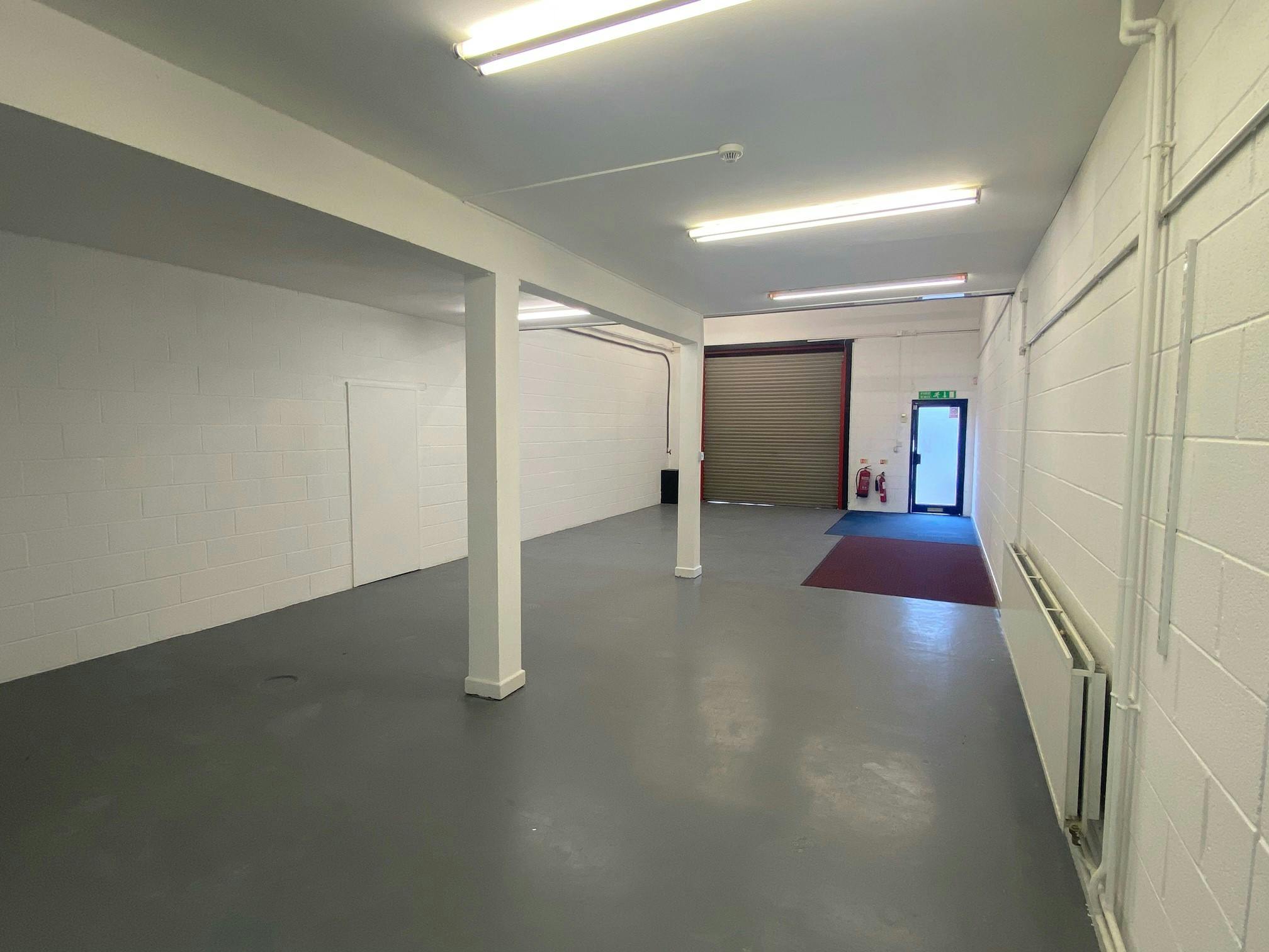 Industrial Unit in Portsmouth - photo 2