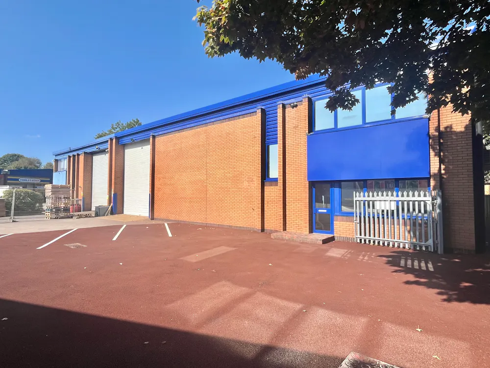 Unit 2 Crown Trade Park, Horton Road - 2 Crown Main 2.jpeg
