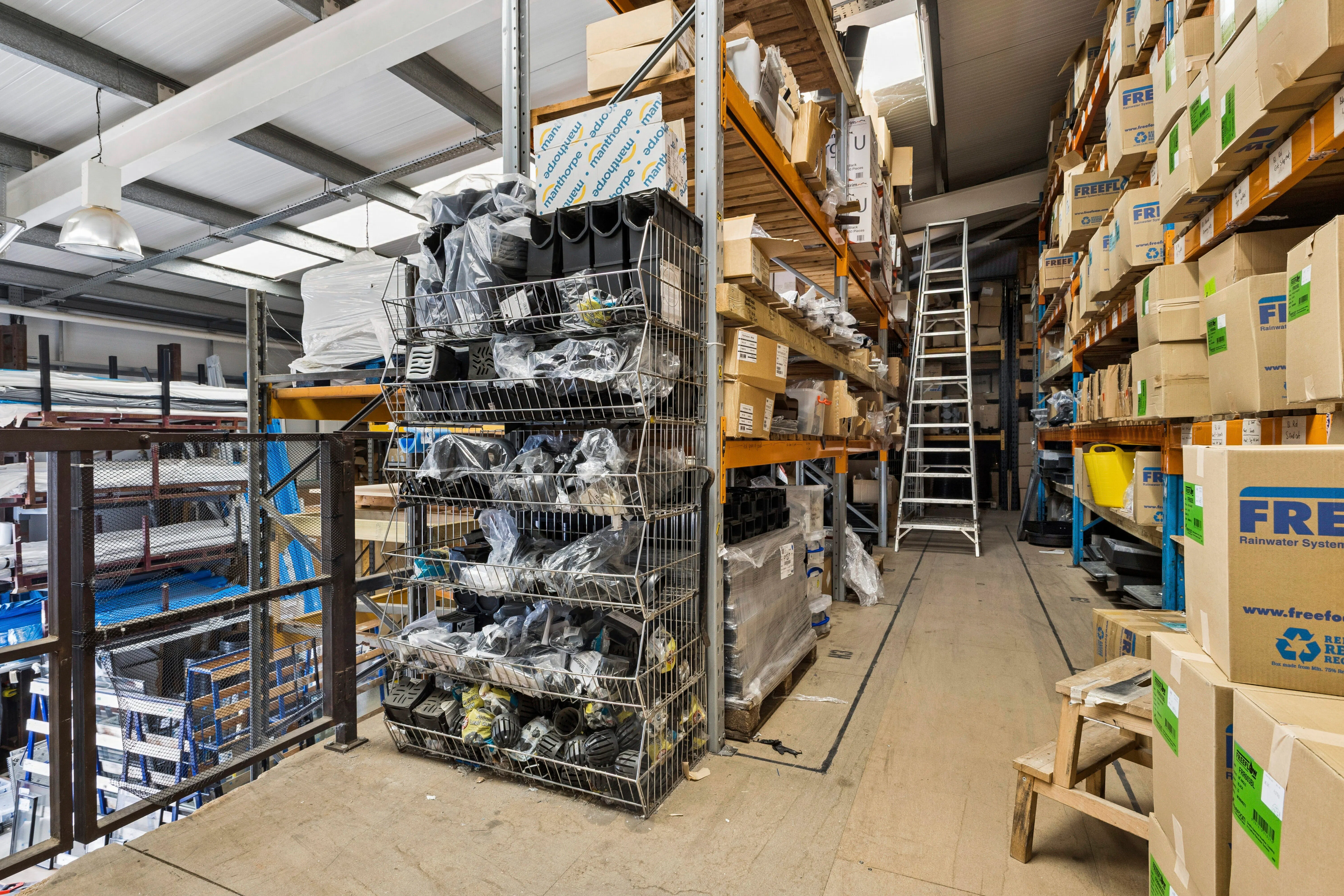 Unit 17, Aylesbury, Industrial / Industrial For Sale - 112514_17 Anglo Business Park(19).jpg