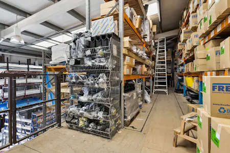 Unit 17, Aylesbury, Industrial / Trade Counter For Sale - 112514_17 Anglo Business Park(19).jpg
