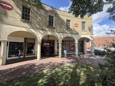 Unit 13 Montague Centre, Worthing, Retail / High Street Retail / Retail - In Town / Shopping Centre To Let - IMG_6493.jpg