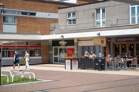 7 South Parade, Yate, Retail / Shopping Centre Unit To Let - 7 South Parade #3.jpg