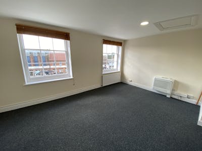 2nd Floor, 104 High Street, Thame, Office To Let - IMG_7338.JPG