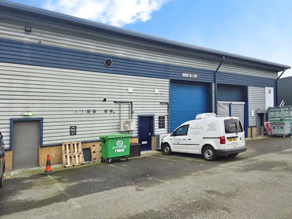 Unit 2, 55 Progress Road, Leigh-on-Sea, Industrial To Let - 6513aab8-WhatsApp 20Image 202026-02-03 20at 2012.23.30 (1).jpeg