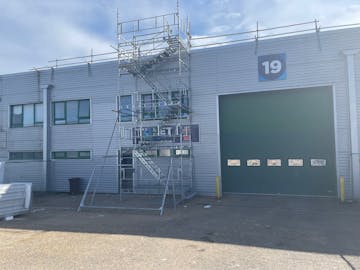 Unit 19 North Orbital Commercial Park, Napsbury Lane, St. Albans, AL1 1XB