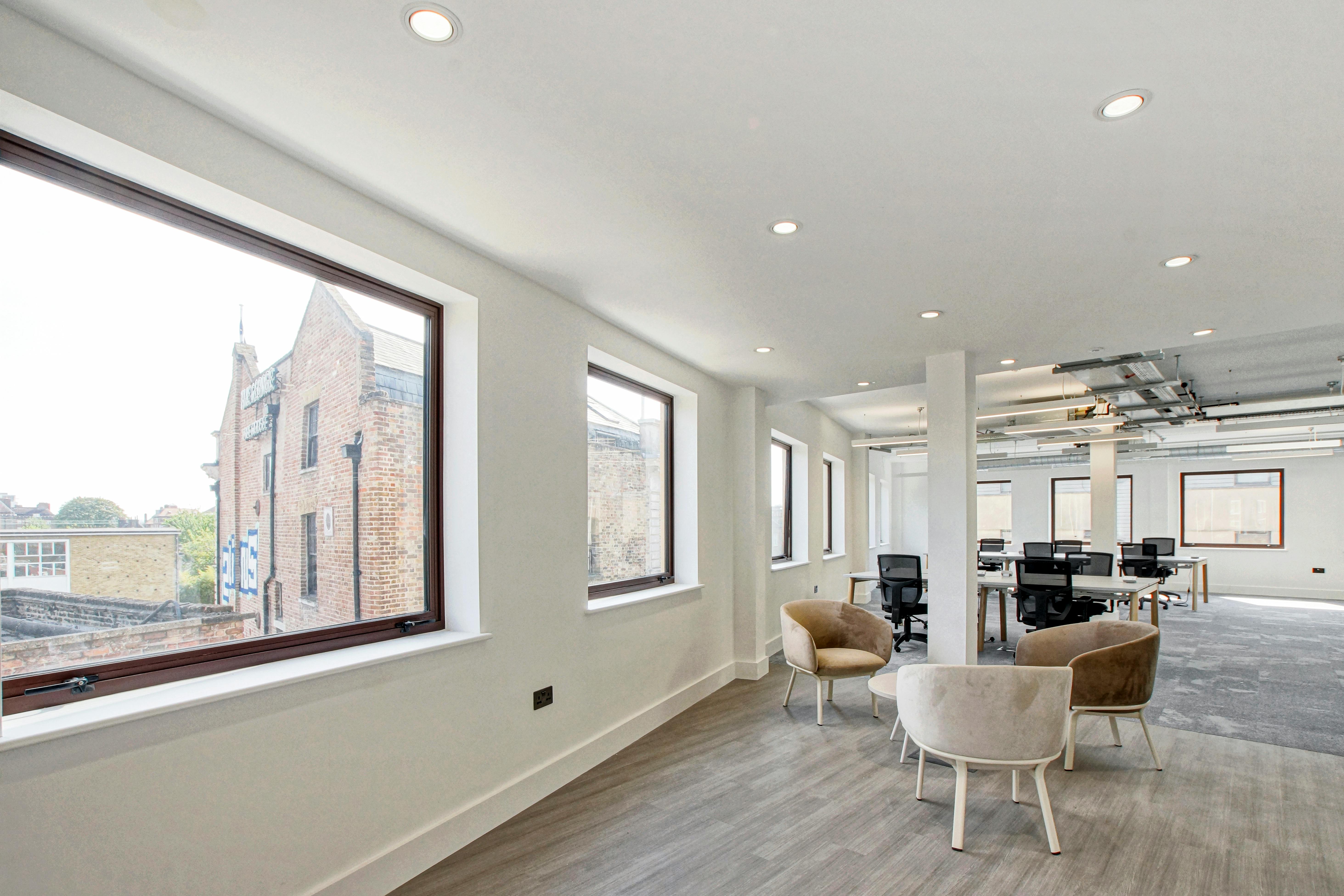 Office in London - photo 2