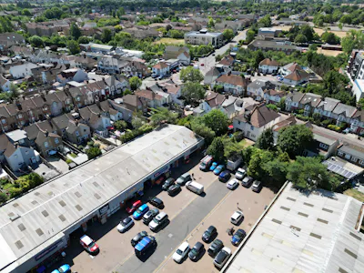Unit 6, Watford, Warehouse To Let - DJI_0444.JPG
