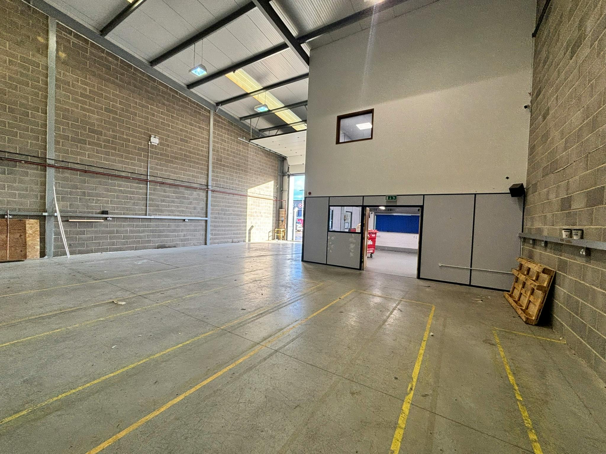 Industrial Unit in Portsmouth - photo 3