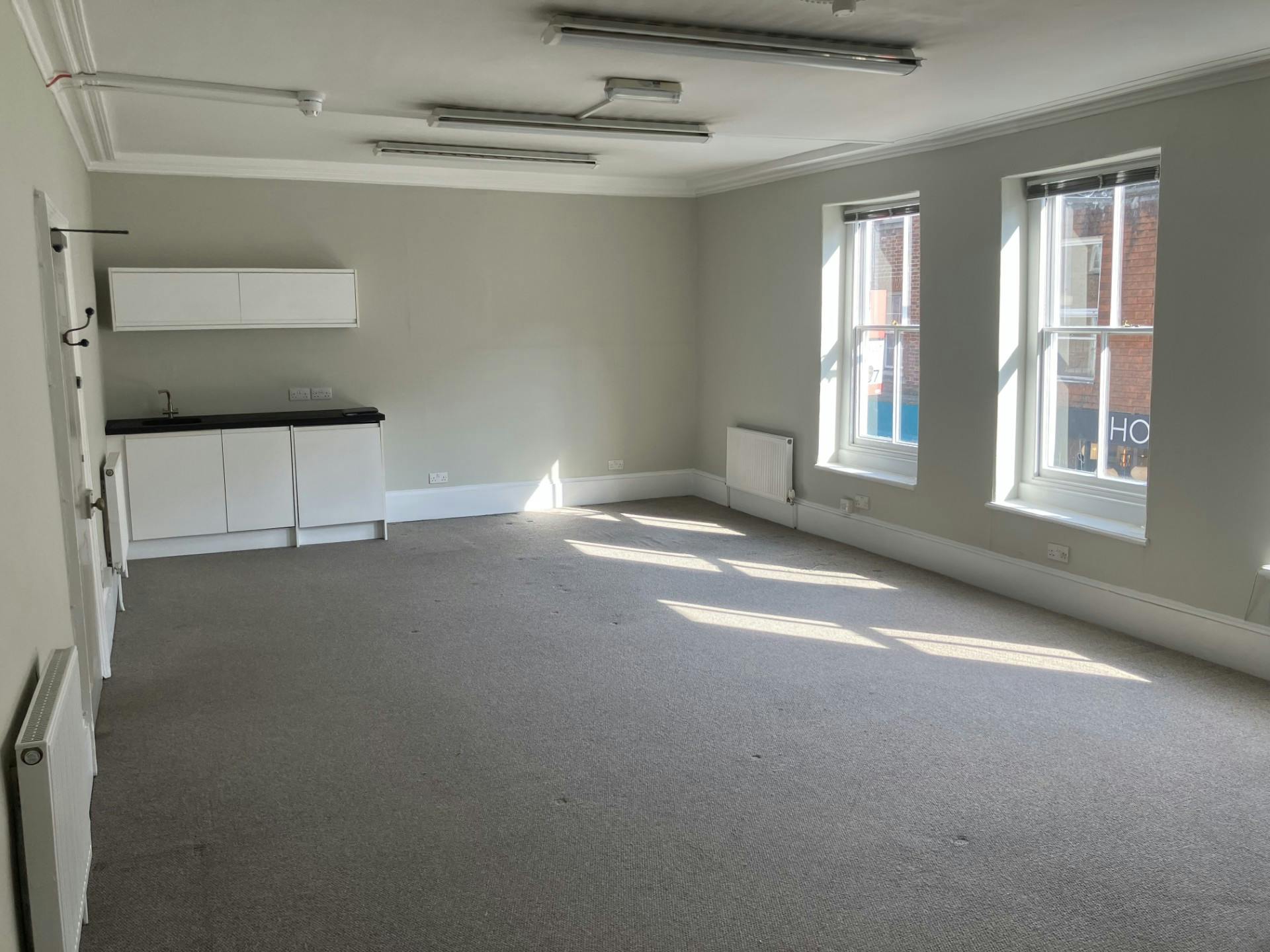 Office in Winchester - photo 3