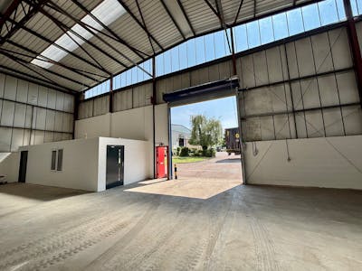 Unit 9, Ty Coch Distribution Centre, Cwmbran, Industrial To Let - c.jpg