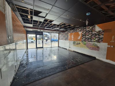 4 Commercial Union House, Bolton, Retail To Let - 20251210_122210.jpg