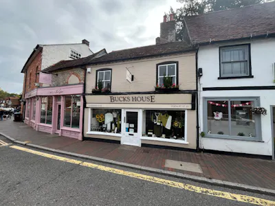 Bucks House, Chalfont St. Giles, E (Commercial / Business / Service) / Office / Retail For Sale - WhatsApp Image 2026-09-23 at 10.39.46.jpeg