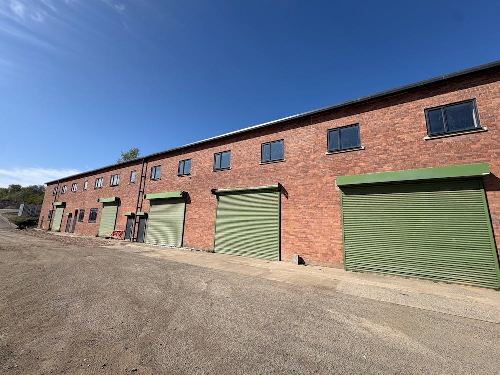 Refurbished Industrial Units To Let in Wallsend - Photo 4.jpg