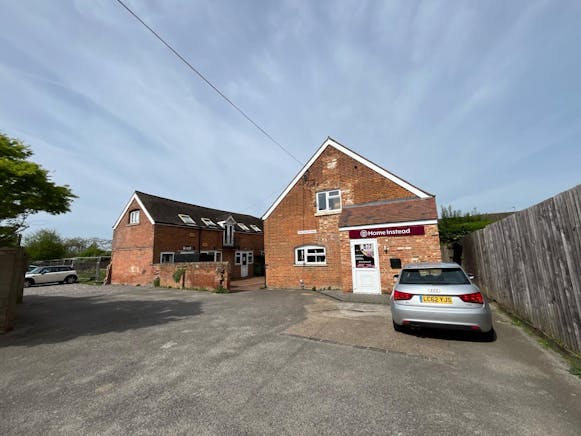 The Courtyard, Milton Road, Aylesbury, Offices / Offices To Let - WhatsApp Image 20240416 at 151546_e2e2c3f7.jpg