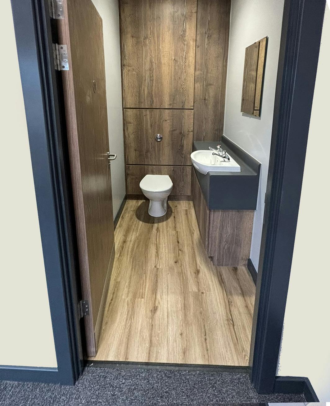 Unit B James Watt Close, Hawksworth Trading Estate, Swindon, Industrial To Let - IMG_6960 copy low.jpg