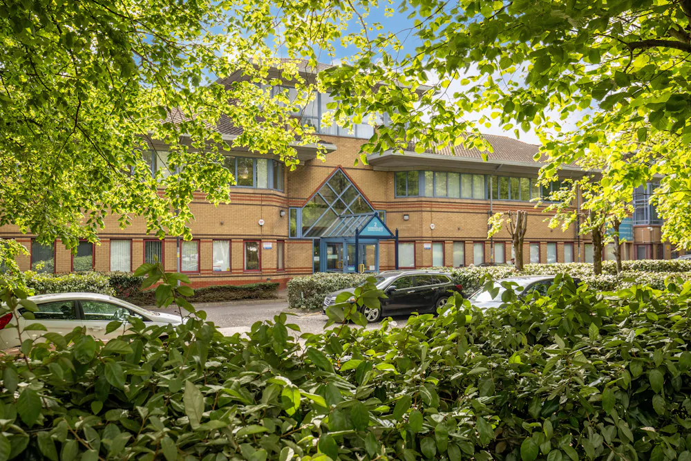Alexandra Gate Business Centre - 55236879723_0654bf2e62_o.jpg
