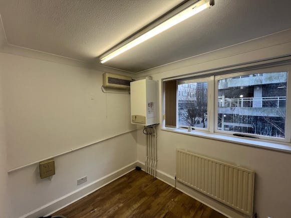 Suite 5 Raleigh House, Admirals Way, London, Offices To Let - 196c94f5-079e-4564-9571-8b0eeb97c8e8.jpeg