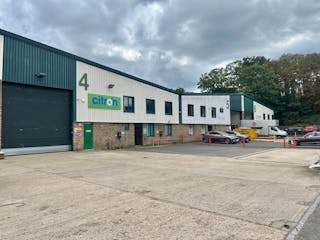 Unit 4 Fleming Way Trading Estate, Isleworth To Let - 4 Fleming  Main 1.jpg