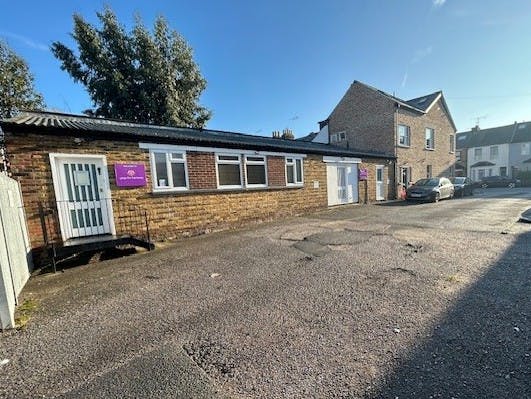 143A Arthur Road, Windsor, Office / Retail To Let - external full width ii.jpg