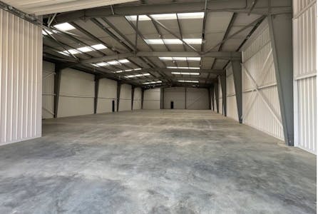 38-40 Verney Road, London, Industrial / Office To Let - Internal.PNG