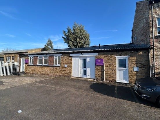 143A Arthur Road, Windsor, Office / Retail To Let - External and frontage ii.jpg