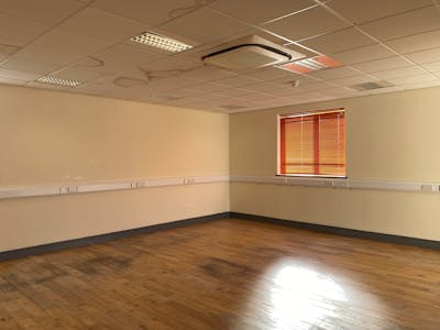 Suite 5, West End Yard, Llanelli, Office To Let - Office 1.jpg