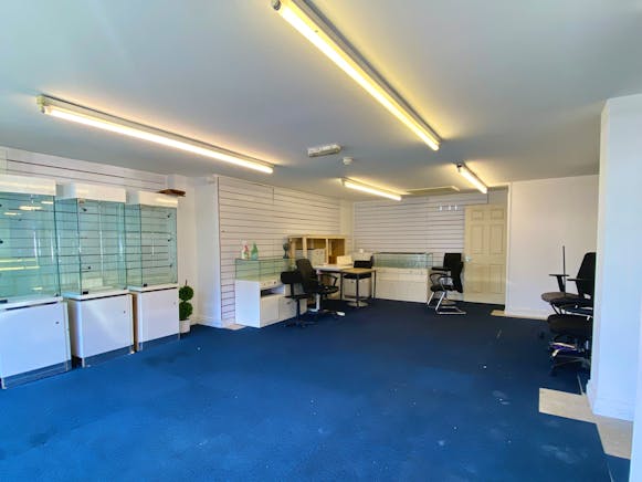41-45 Chapel Street, Luton, Investment/Development / Retail For Sale - IMG_2624.JPG