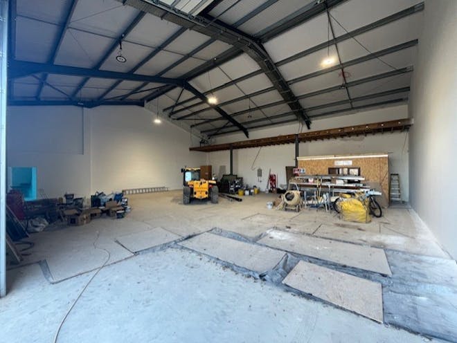 Units A & B, 8 Deacon Way, Reading, Industrial / Warehouse To Let / For Sale - Warehouse 1.jpg