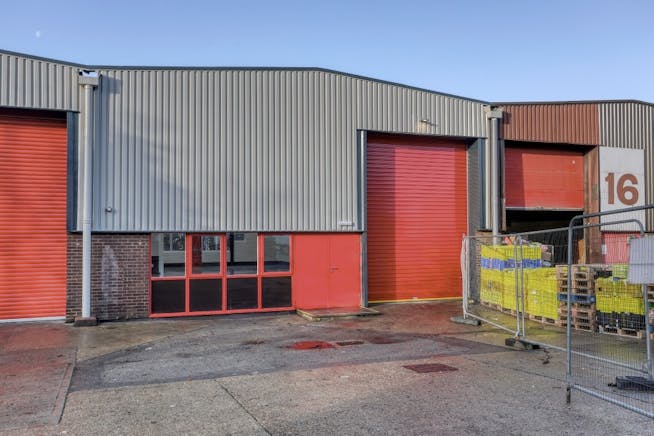 17 & 18 Lister Road Industrial Estate, Basingstoke, Industrial / Industrial To Let - Unit 17-7.jpg